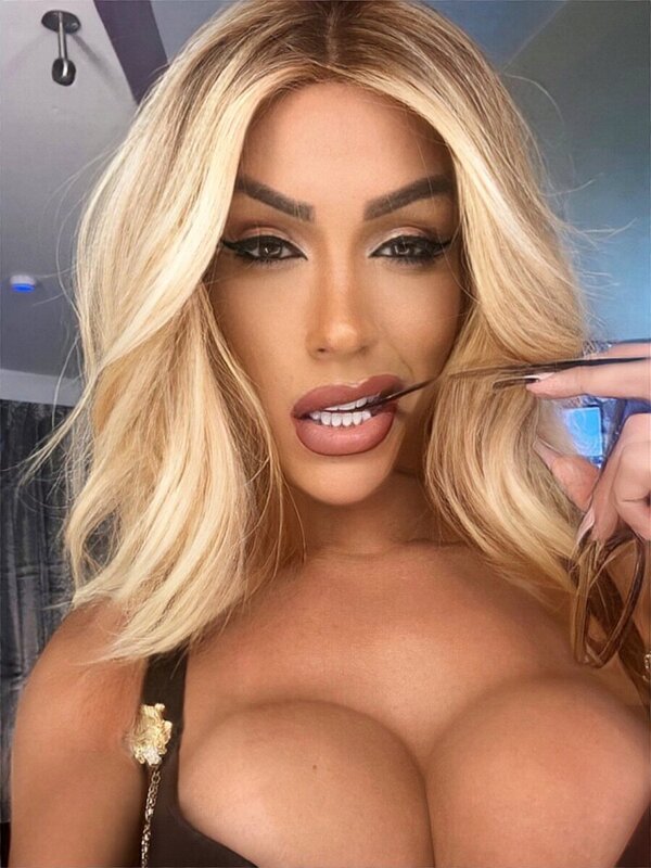 Brunna Almeida  